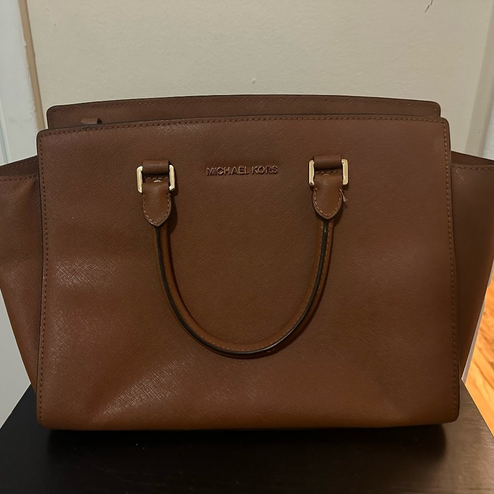 Michael Michael Kors Selma Medium Saffiano Leather Bag